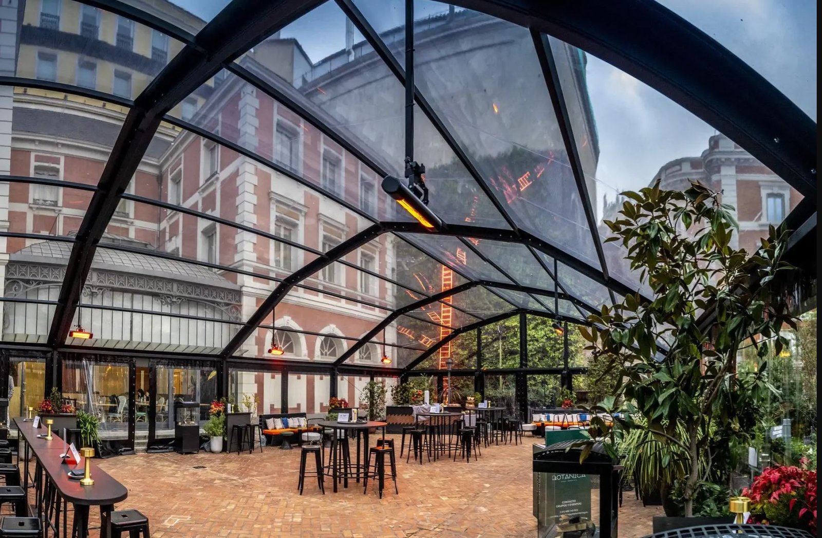 🌿 KARĀU — La terraza de tardeo más elegante del centro de Madrid